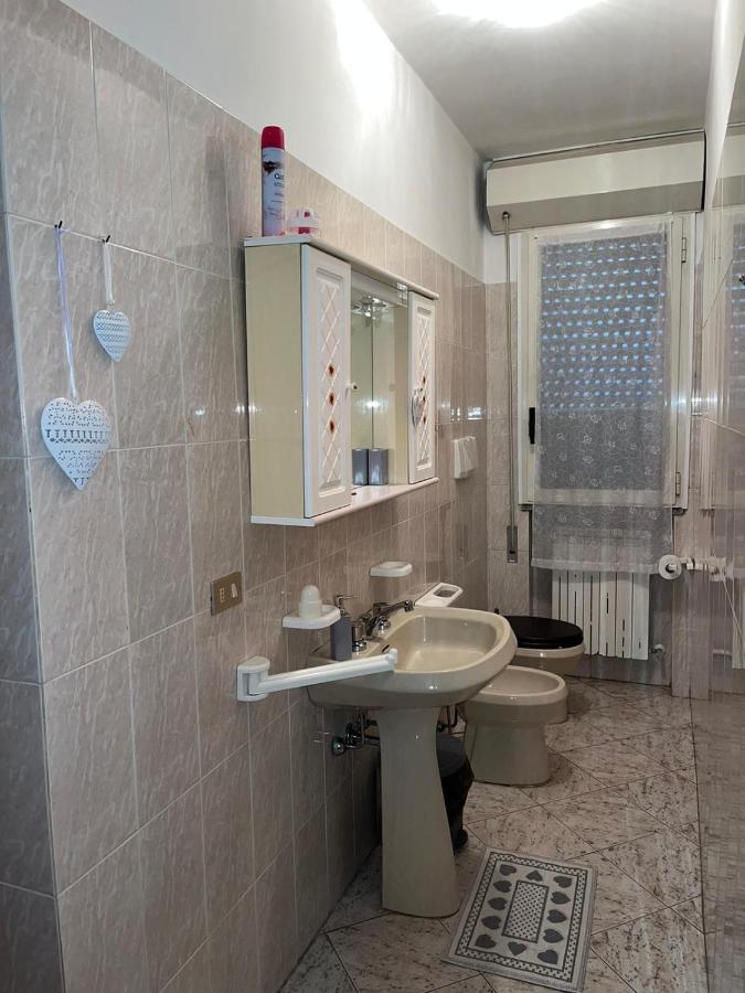 B&B Il Girasole Ortonovo Dış mekan fotoğraf