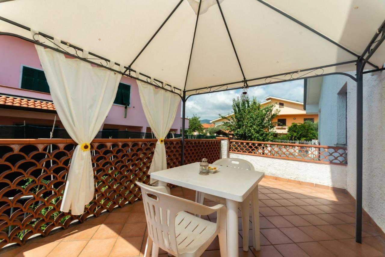 B&B Il Girasole Ortonovo Dış mekan fotoğraf