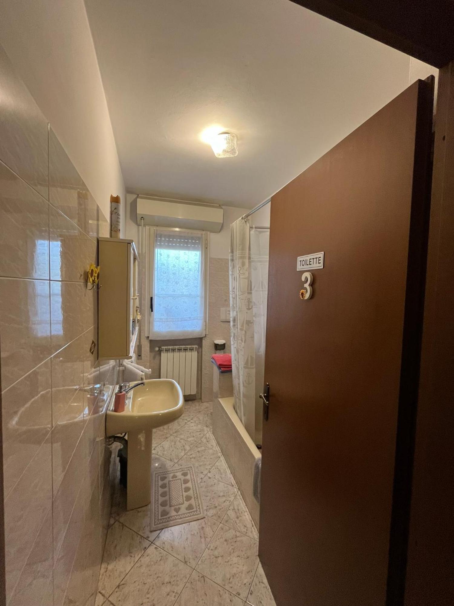 B&B Il Girasole Ortonovo Dış mekan fotoğraf