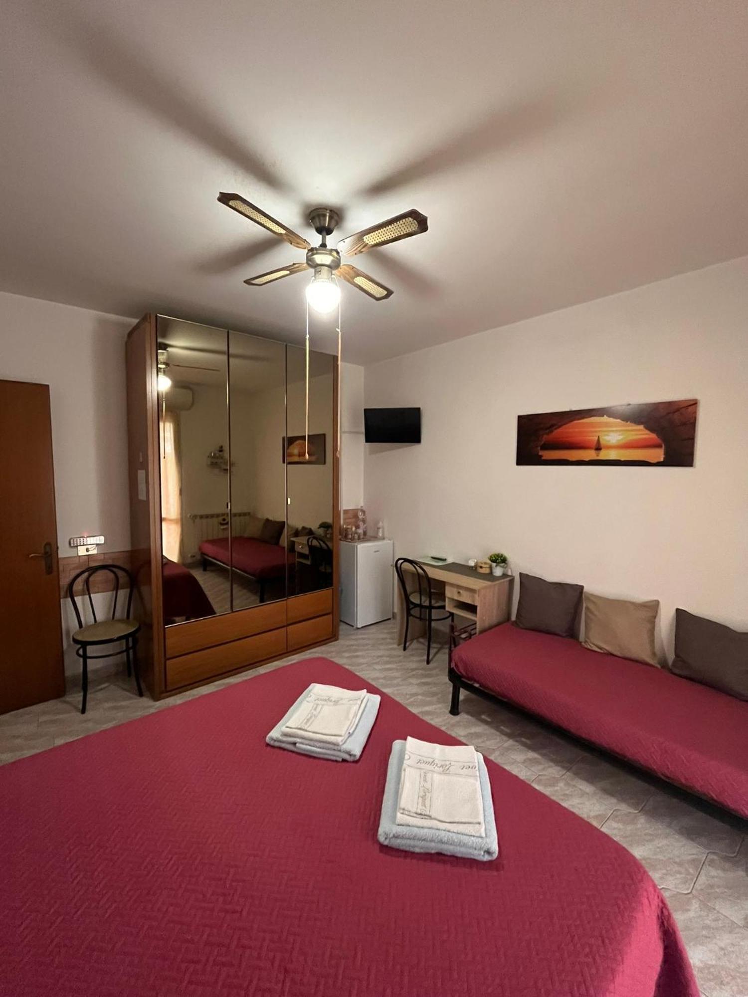 B&B Il Girasole Ortonovo Dış mekan fotoğraf