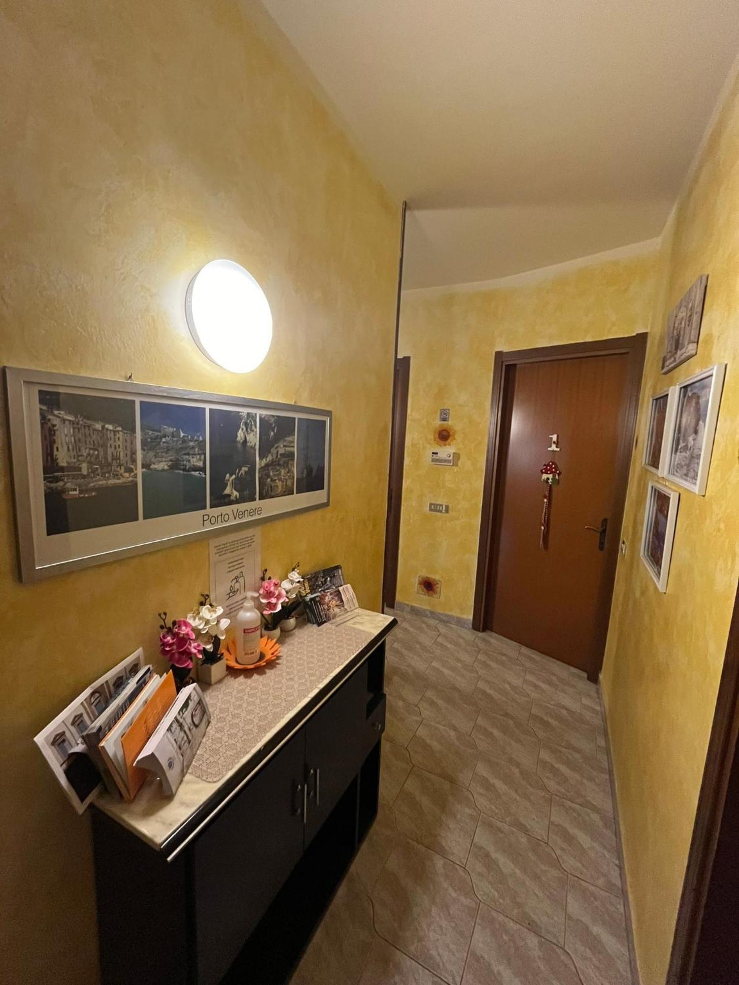 B&B Il Girasole Ortonovo Dış mekan fotoğraf