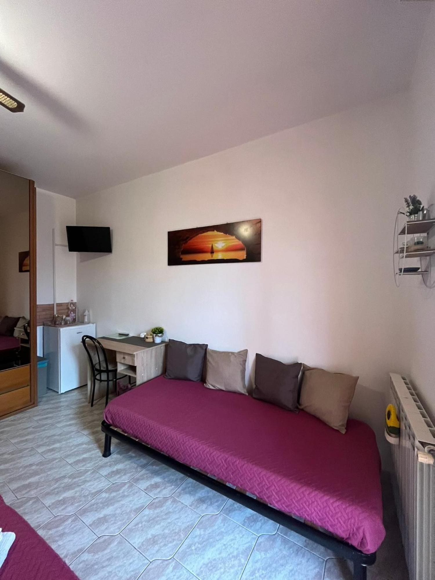 B&B Il Girasole Ortonovo Dış mekan fotoğraf
